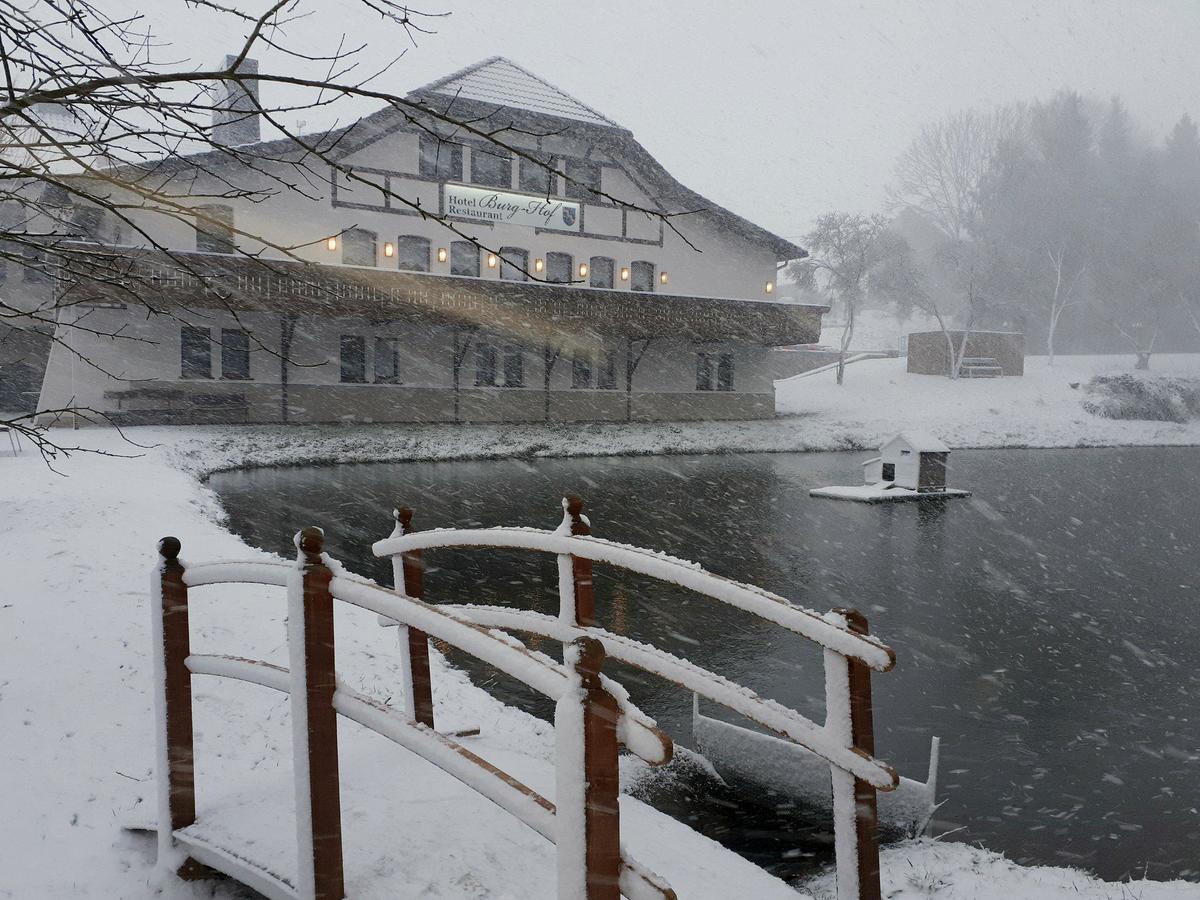 Hotel Burg Hof 3*
